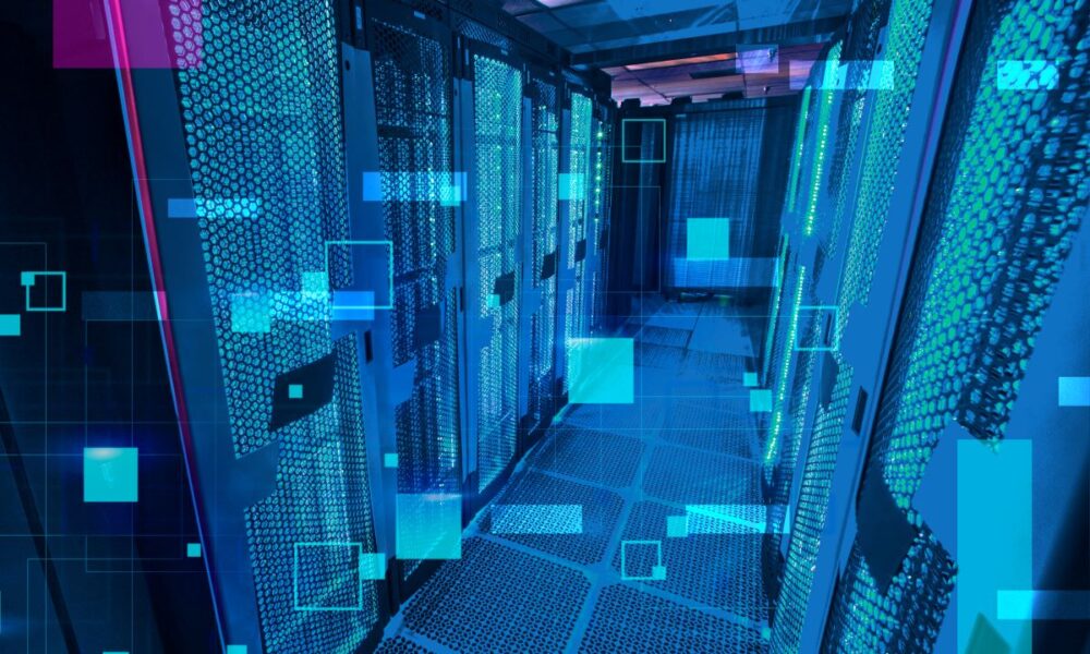 Foto di un ambiente di infrastrutture come server e cloud storage tipico del reparto di sistemistica.